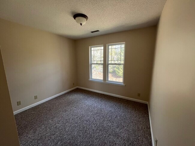 Building Photo - 93 Morningside Ln