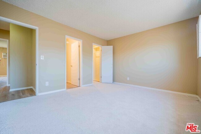 Building Photo - 11871 Idaho Ave