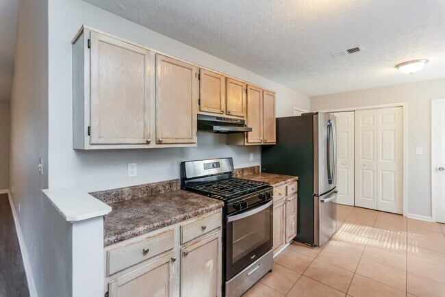 Building Photo - 3810 Greenbrook Dr