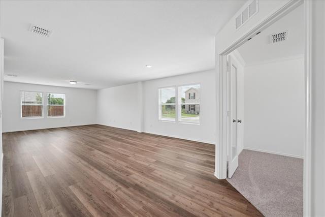Building Photo - 16000 Isles Dr