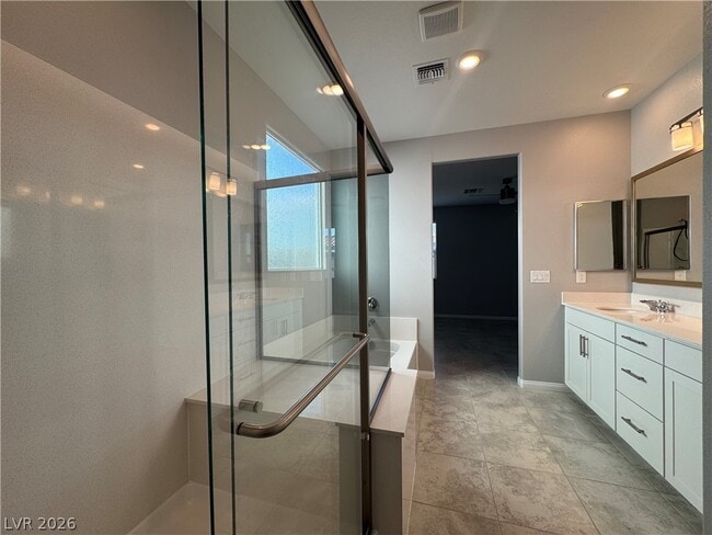 Building Photo - 7490 Lush Oasis Ave.