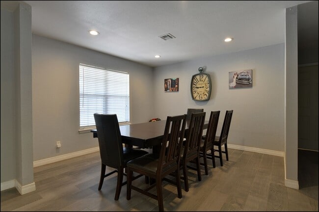 Building Photo - Coming Soon!