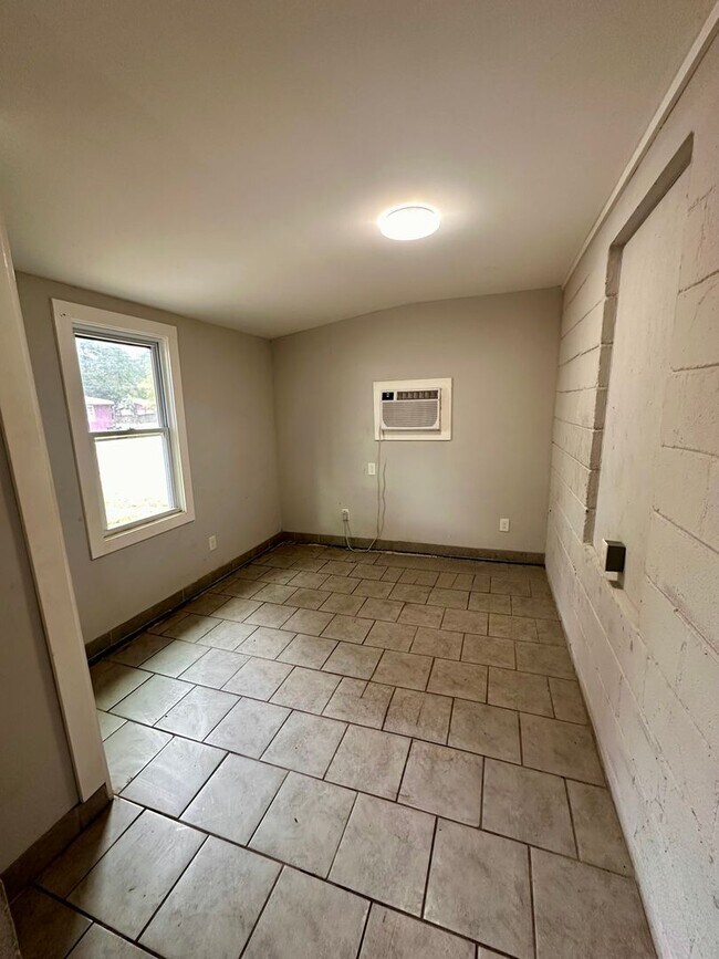 Building Photo - 3721-3727 Ogg Ave