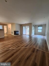 Building Photo - 10 Greystone Ct