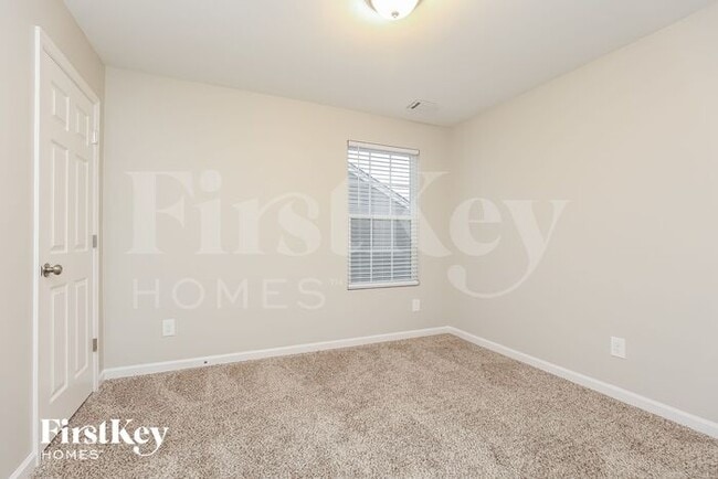 Building Photo - 792 Gloucester Ln