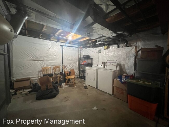 Building Photo - 3 br, 3 bath House - 6500 Stagecoach Avenue