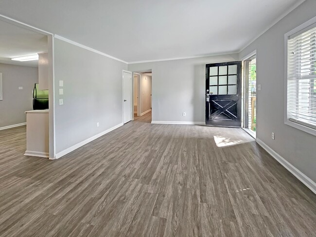 Building Photo - Updated 3-Bedroom Brick Ranch in Jonesboro with Fenced Yard & Prime Location