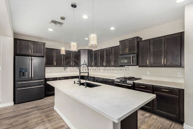 Building Photo - 22956 E Arroyo Verde Dr