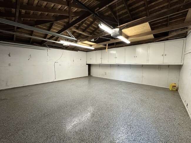 Building Photo - 9029 Schaefer Ave