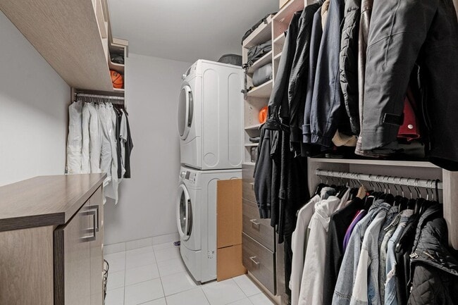 Building Photo - 740 Portland Ave