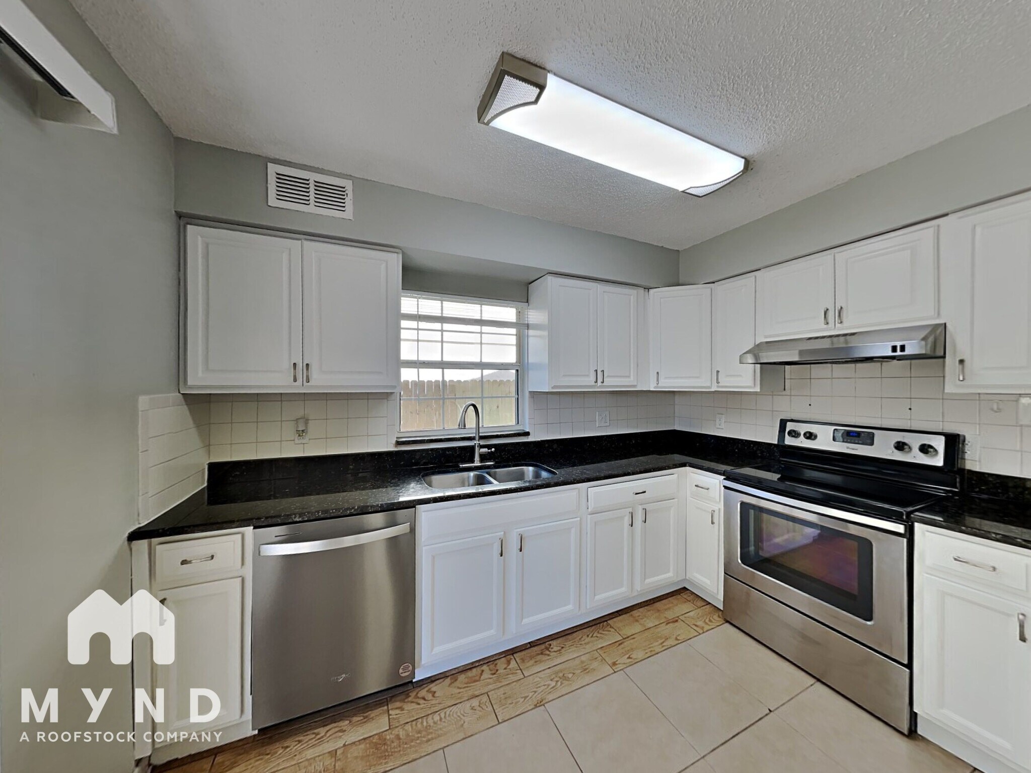 Building Photo - 10208 N Ojus Dr