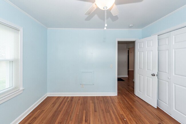 Building Photo - 2139 Pierpont Ave