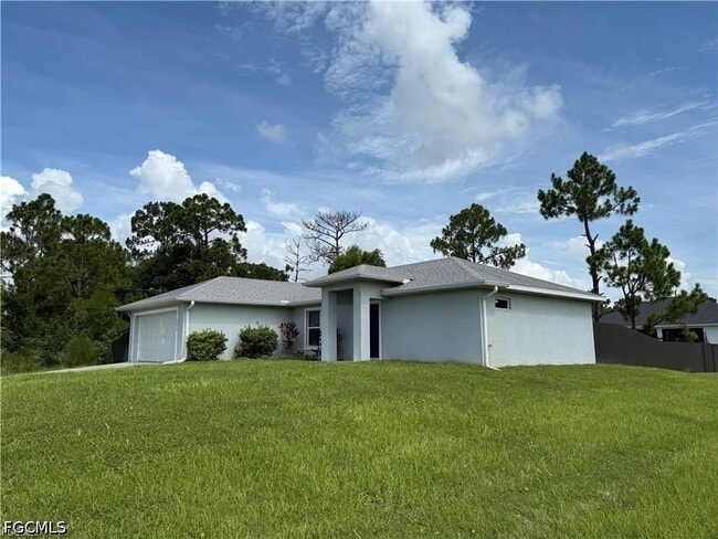 Building Photo - 3000 8th St W