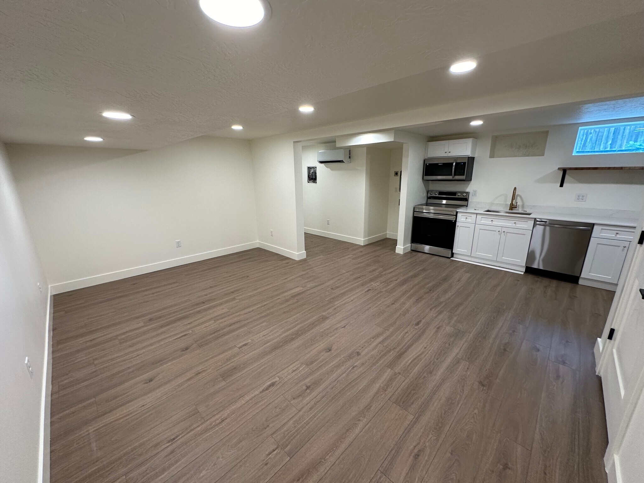 Building Photo - 2161 S Nowell Cir