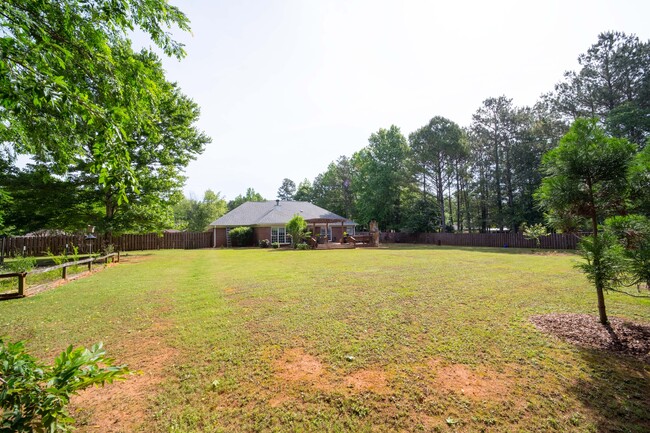Building Photo - 35 Bridle Ct