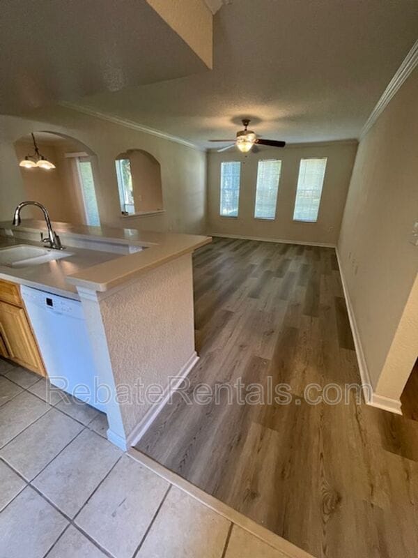 Building Photo - 10075 Gate Pkwy N