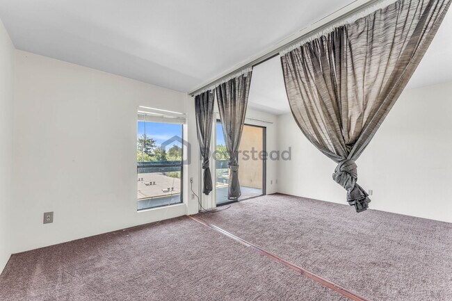 Building Photo - 1771 Broadway St