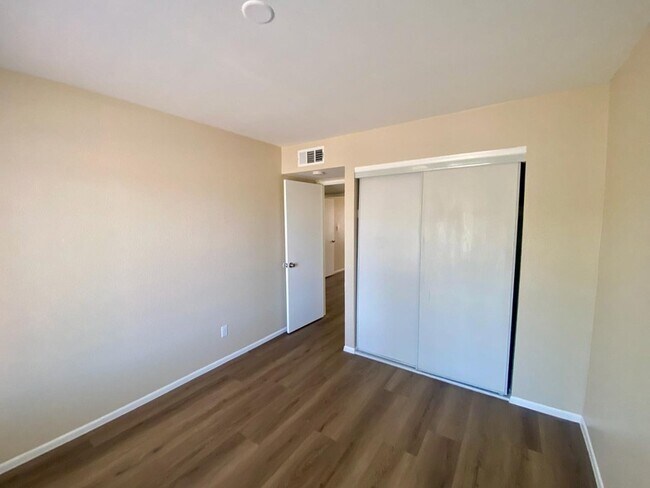 Building Photo - 3137 W Campo Bello Dr