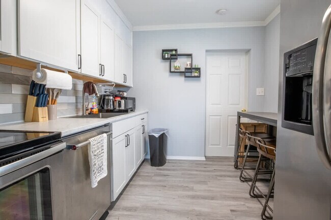 Building Photo - 123 Oconee St