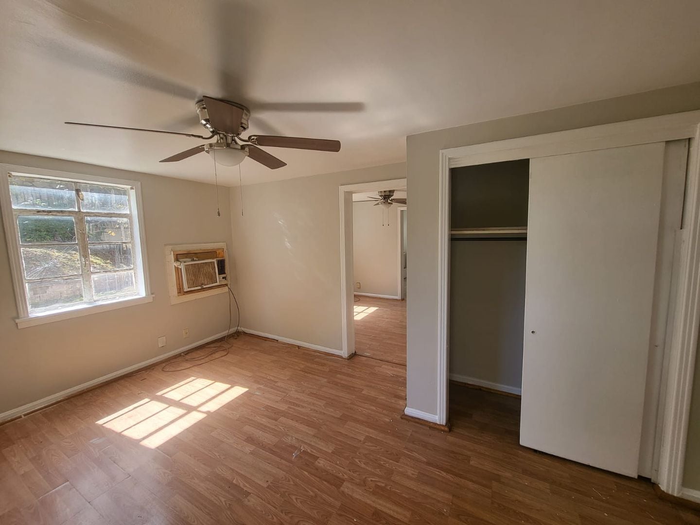 Building Photo - 732 Richardson St