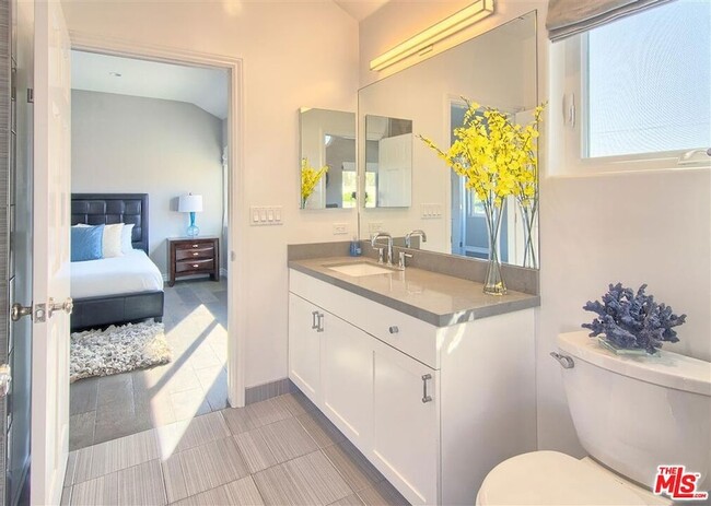 Building Photo - 2906 2nd St