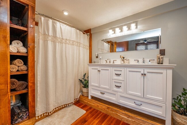 Building Photo - 101 N Main Ave