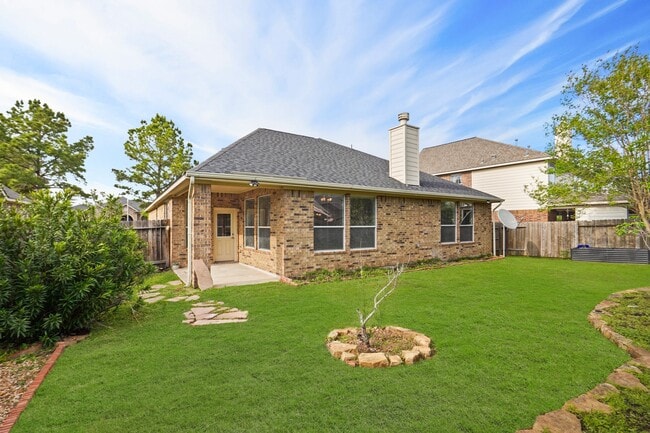 Building Photo - 24607 Lake Path Cir