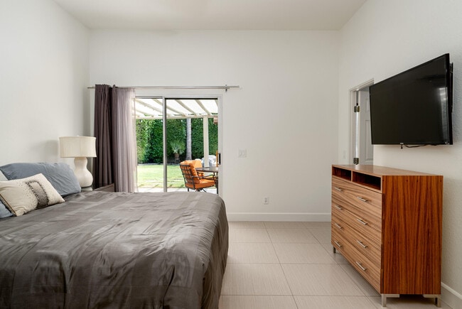 Building Photo - 30106 Avenida Alvera