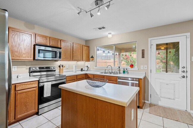 Building Photo - 3617 Hudgins Ranch Rd