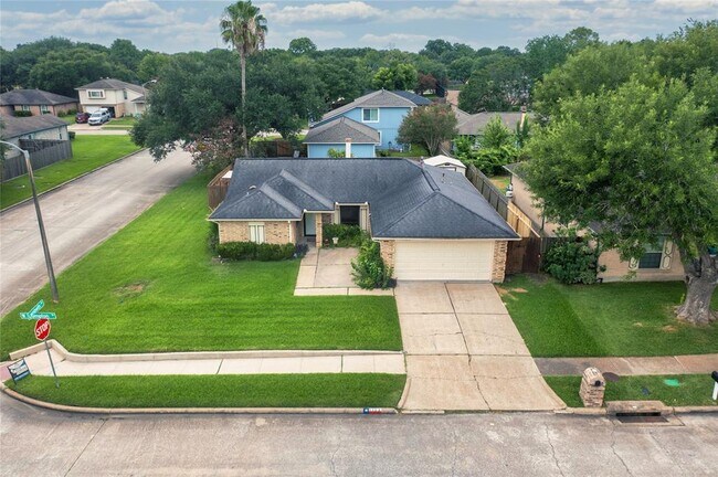Primary Photo - 11103 W Brompton Dr