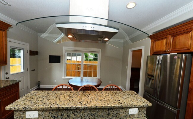 Building Photo - Just a few miles from NOB Navy Base and Ba...