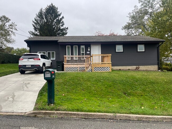 Building Photo - 4006 Essex Ave