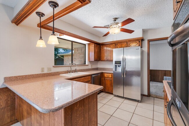 Building Photo - Well-Kept Home in Crosby Park Estates