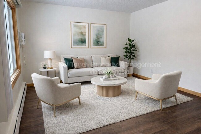 Building Photo - 611 2nd Ave W