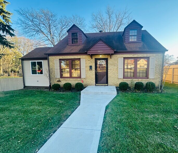 Primary Photo - 3451 Broadway