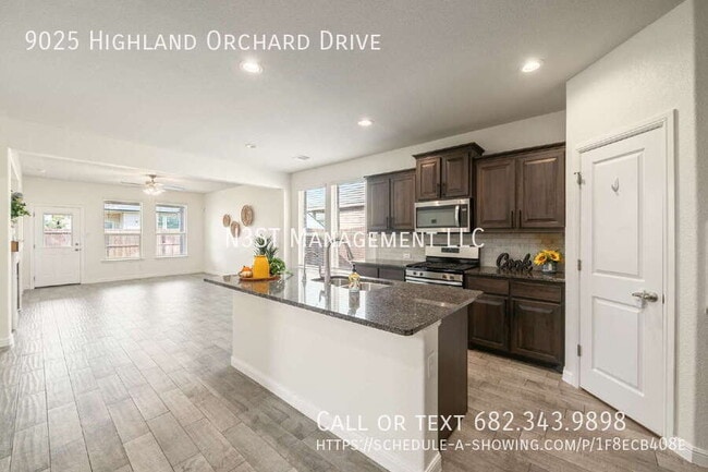 Building Photo - 9025 Highland Orchard Dr