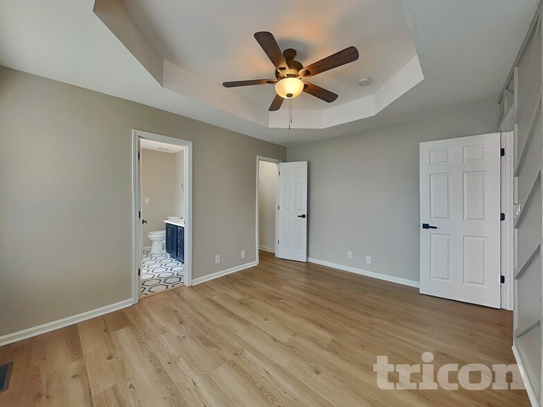 Building Photo - 252 Senator Dr