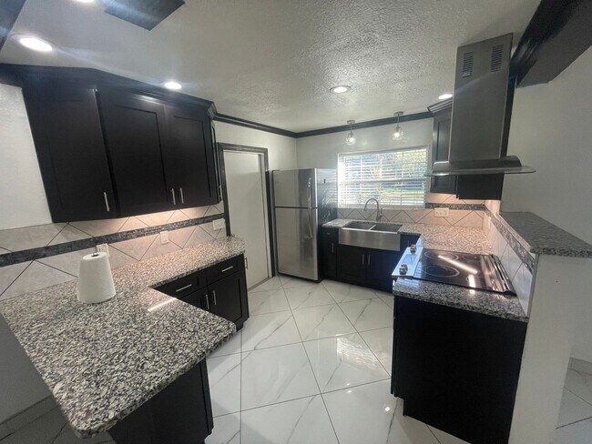 Building Photo - Ormond Beach Beauty 2 Bedroom 2 Bathroom