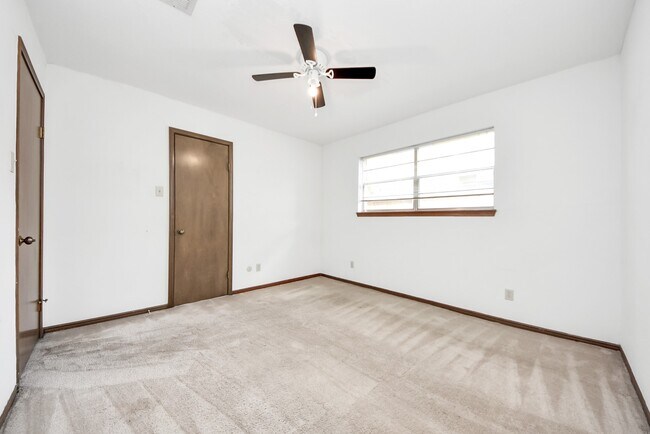 Building Photo - 7510 Renmark Ln