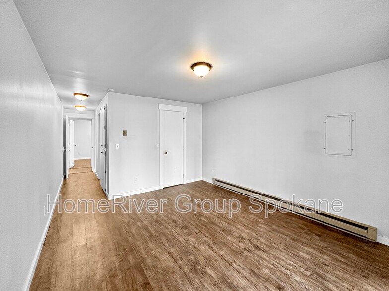 Building Photo - 1227 E 29th Ave