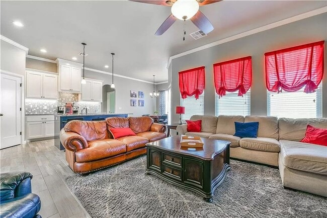Building Photo - Stunning 4 Bed, 3 (Full) Bath in Norman