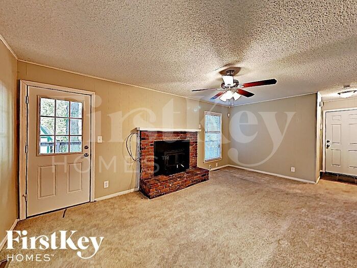Building Photo - 3908 S Summit Ridge Dr