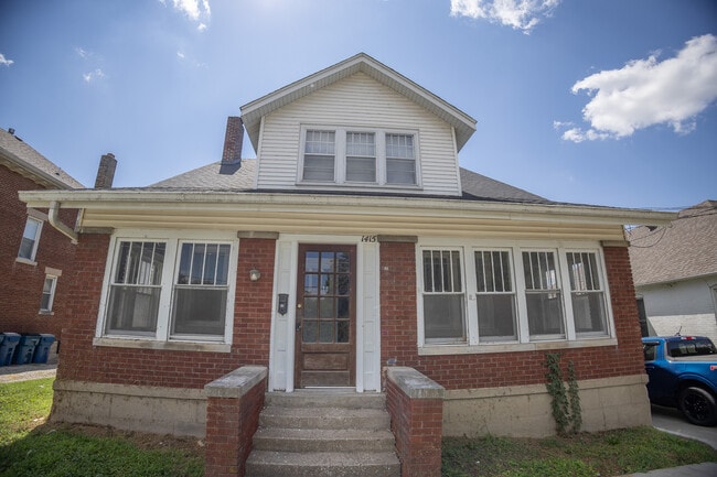 Building Photo - 1415 W Main St