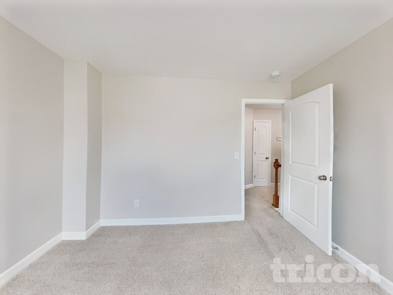 Building Photo - 120 Shore Pine Dr