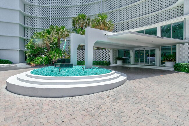 Building Photo - 2780 S Ocean Blvd
