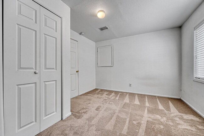 Building Photo - $2,795.00, 4-bed, 3-bath, 2175 sq ft ranch...