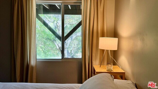 Building Photo - 19562 Cave Way