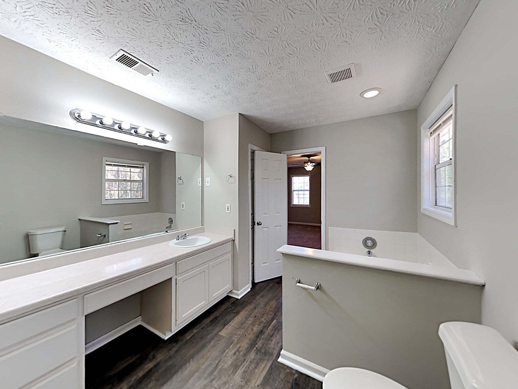 Building Photo - 624 Pennybrook Ln