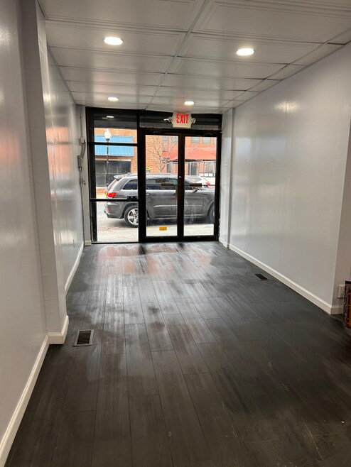 Building Photo - 503 W Lexington St