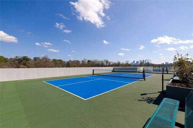 Building Photo - 2425 Peachtree Rd NE